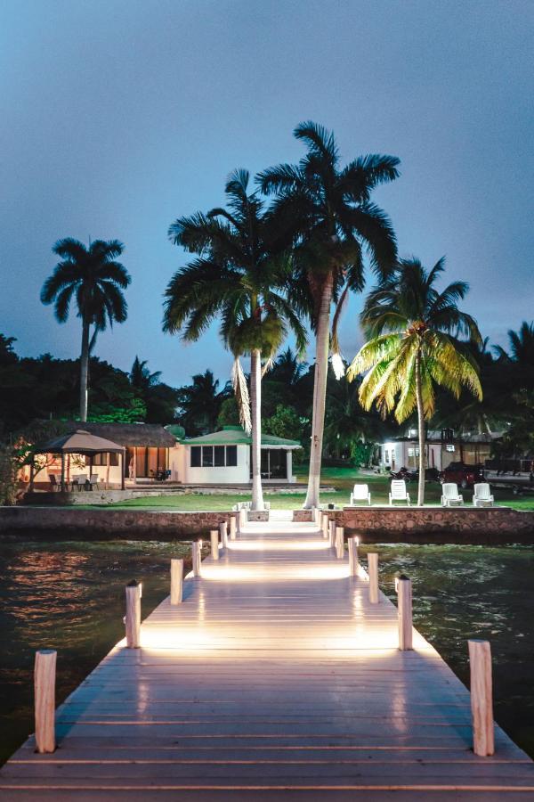 Royal Palm Bacalar Cabanas & Lagoon Club ภายนอก รูปภาพ